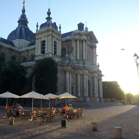 Les Carres Lejlighed Versailles Eksteriør billede